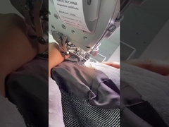 الكمبيوتر يربط المربعات إلى فتحات الذراع ويقص حافة آلة الخياطة